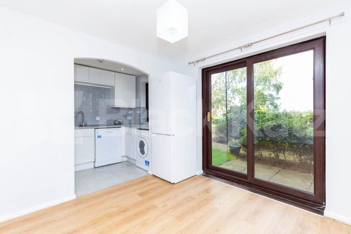 2 bedroom property with allocated parking and communal garden Riverside Close, Lee Vally Park / Upper Clapton